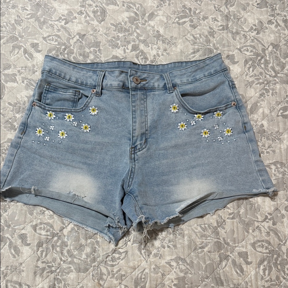 Light Blue Denim Daisy Embroidered Women's Shorts
